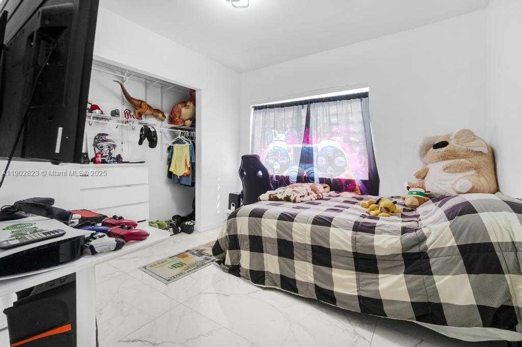 Small Image of 6941 SHERIDAN ST, Hollywood Number 20