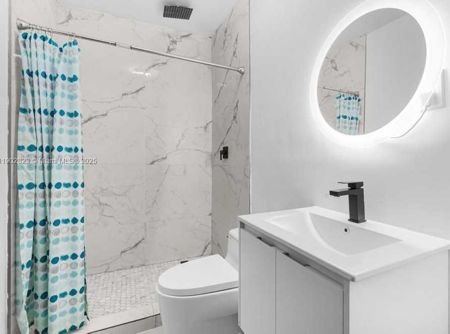 Small Image of 6941 SHERIDAN ST, Hollywood Number 22