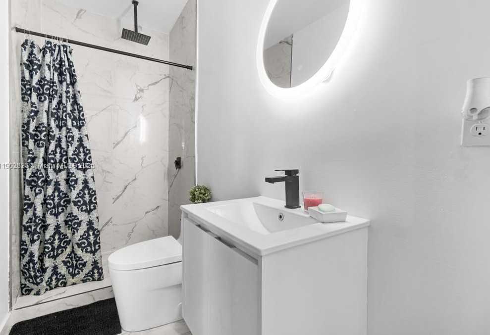 Small Image of 6941 SHERIDAN ST, Hollywood Number 23