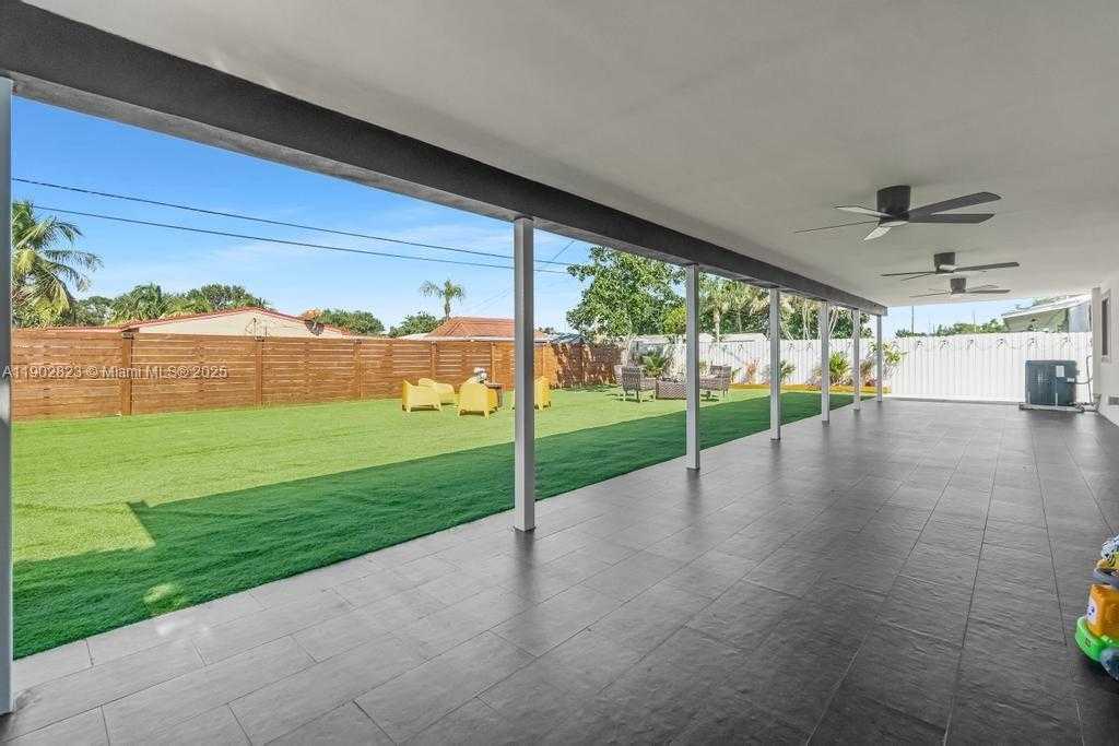 Small Image of 6941 SHERIDAN ST, Hollywood Number 34