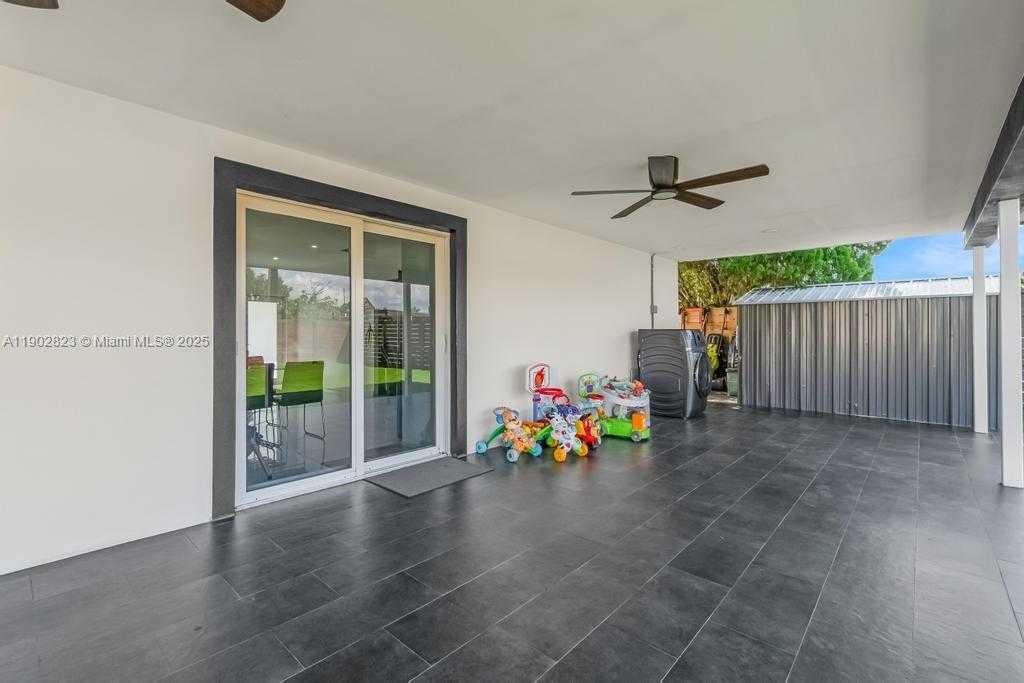 Small Image of 6941 SHERIDAN ST, Hollywood Number 35