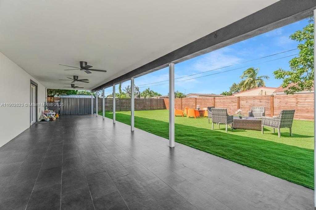 Small Image of 6941 SHERIDAN ST, Hollywood Number 36