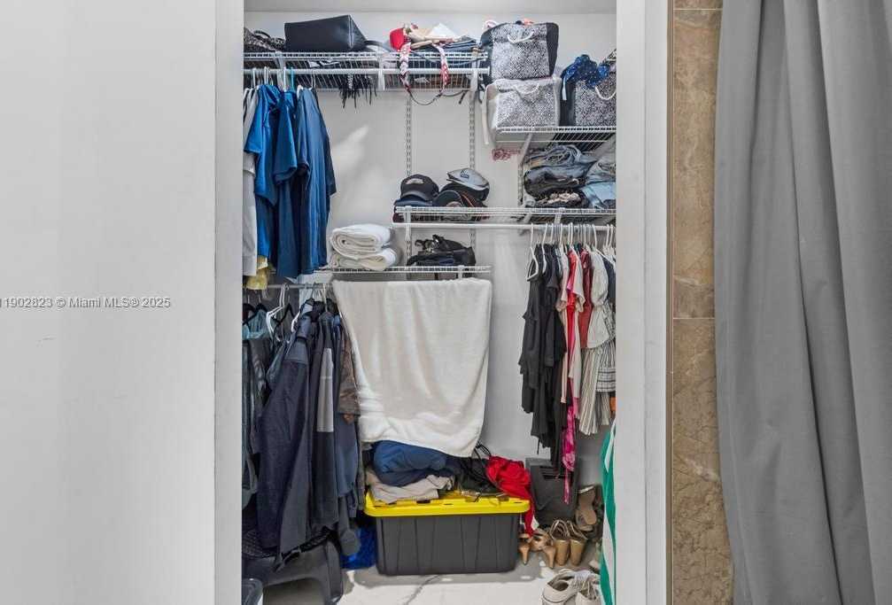 Small Image of 6941 SHERIDAN ST, Hollywood Number 45