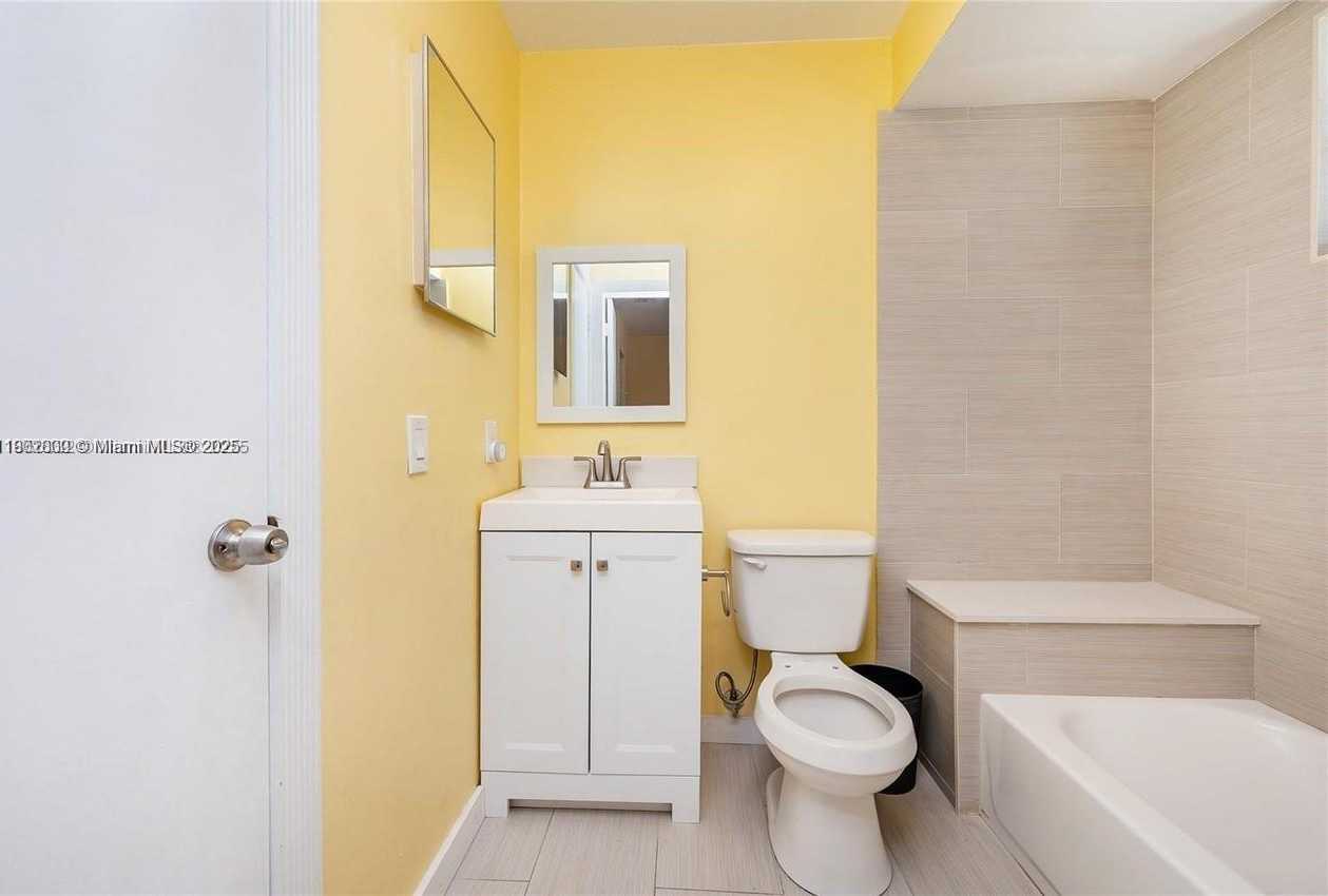 Small Image of 21023 SOUTH WEST 85TH PASS, Cutler Bay Number 15