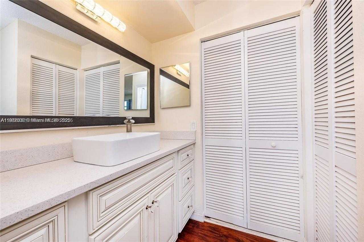 Small Image of 21023 SOUTH WEST 85TH PASS, Cutler Bay Number 25