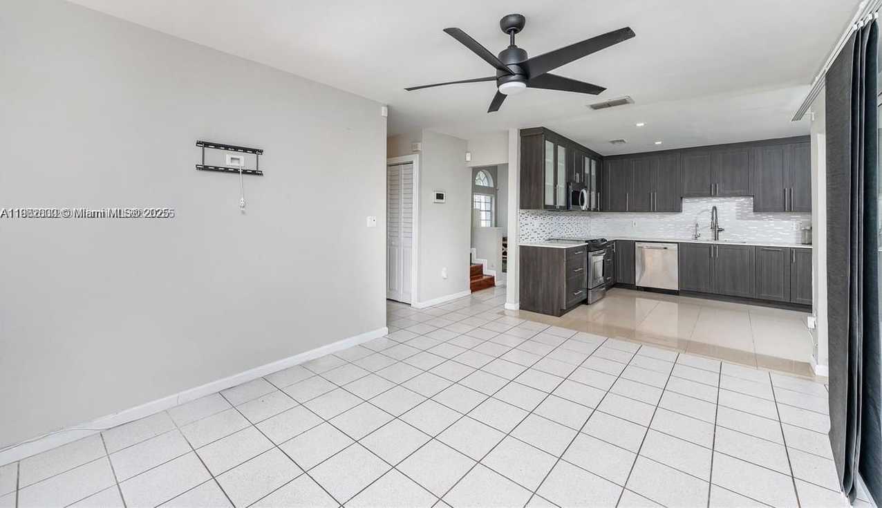 Small Image of 21023 SOUTH WEST 85TH PASS, Cutler Bay Number 7