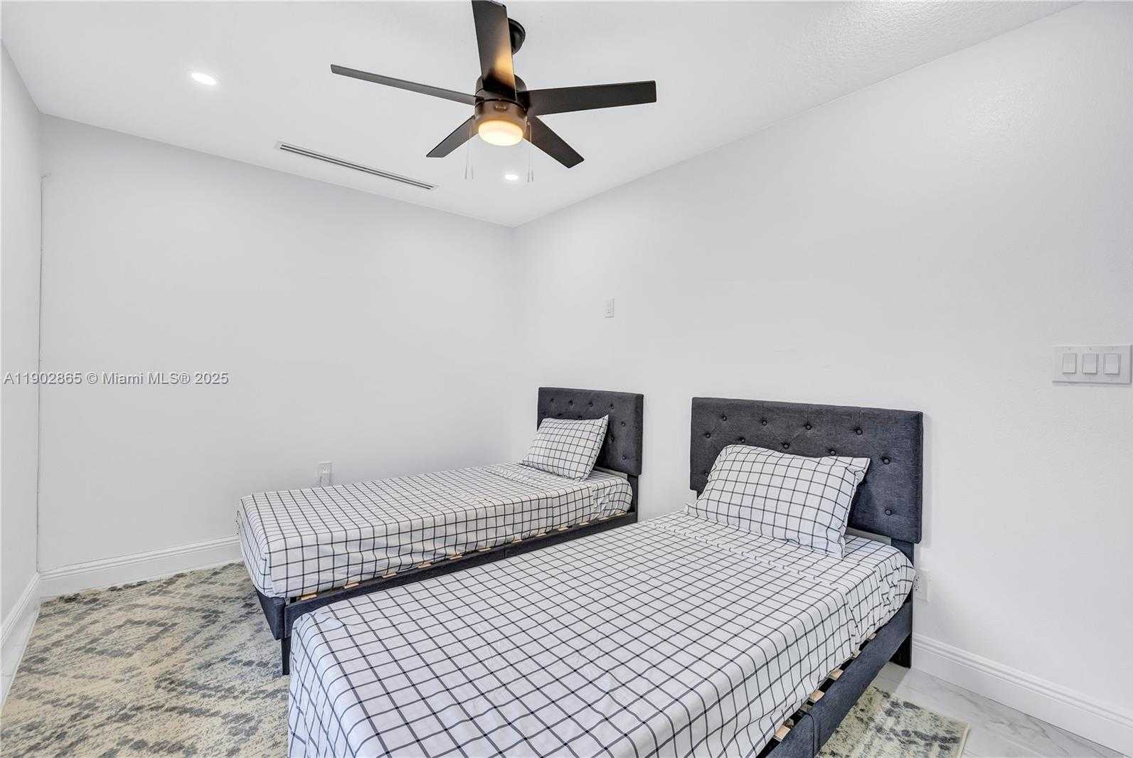Small Image of 1608 SOUTH WEST 5TH CT, Fort Lauderdale Number 17