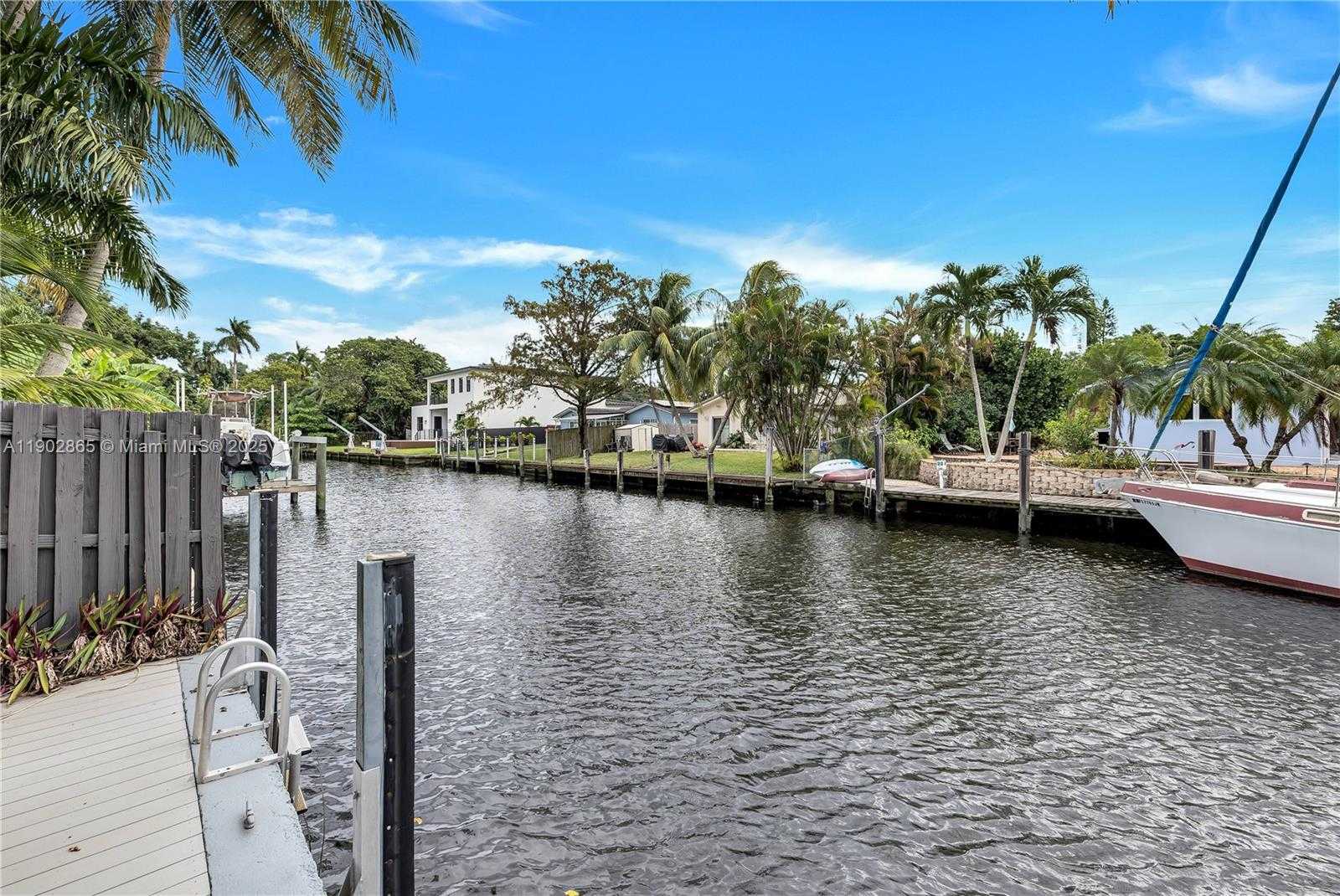 Small Image of 1608 SOUTH WEST 5TH CT, Fort Lauderdale Number 26