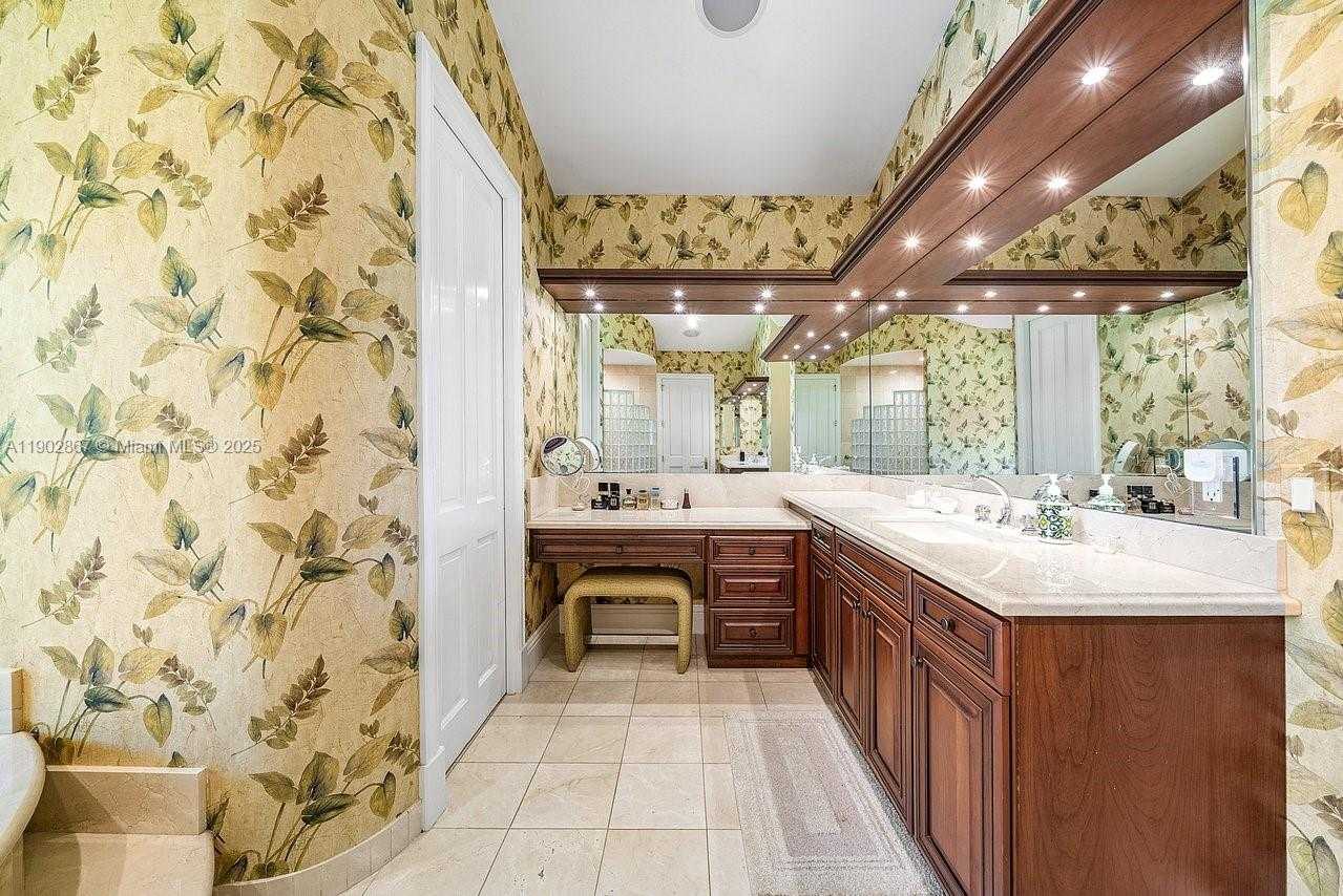 Imagen de Pequeño Objeto