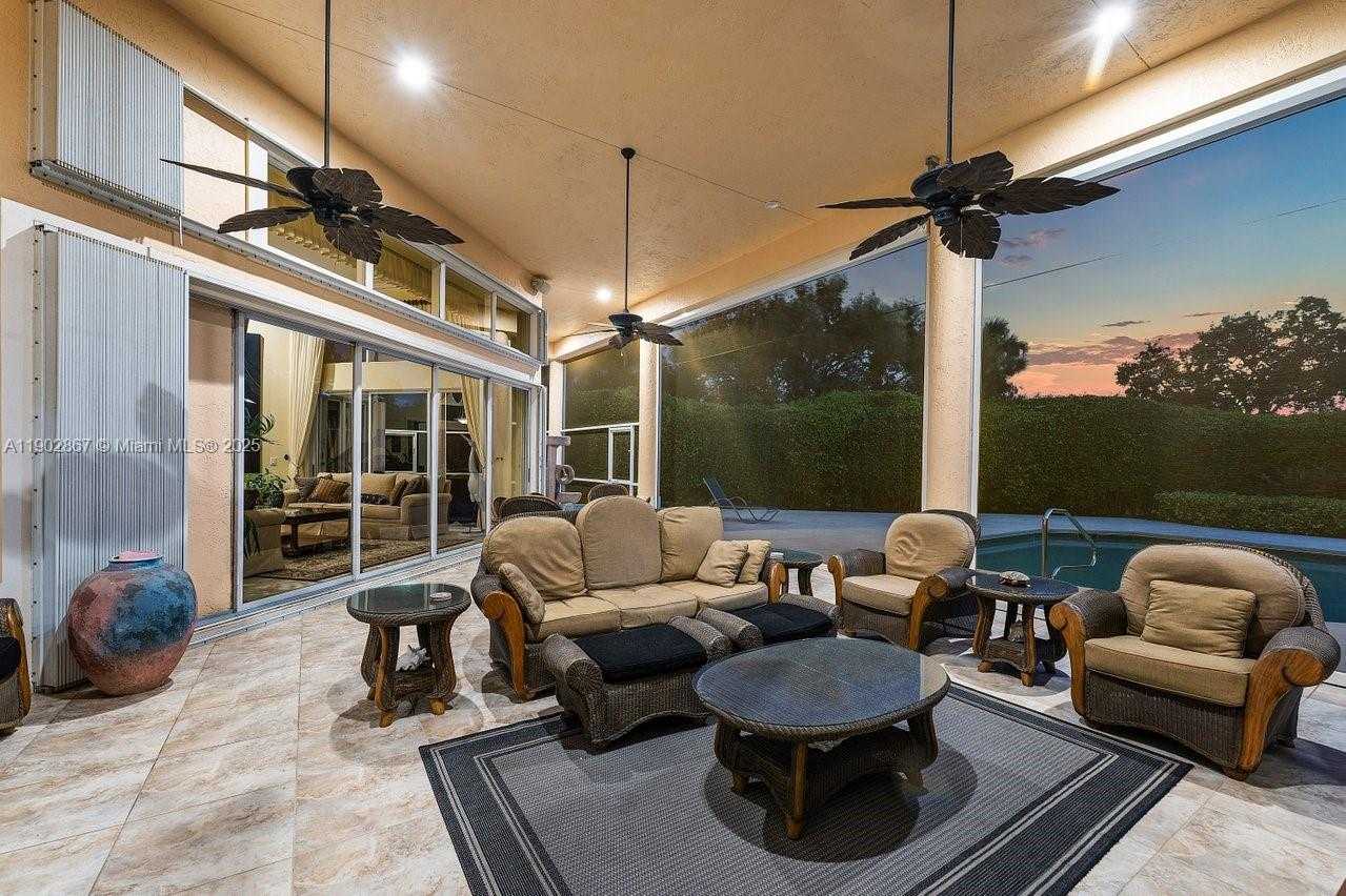 Imagen de Pequeño Objeto