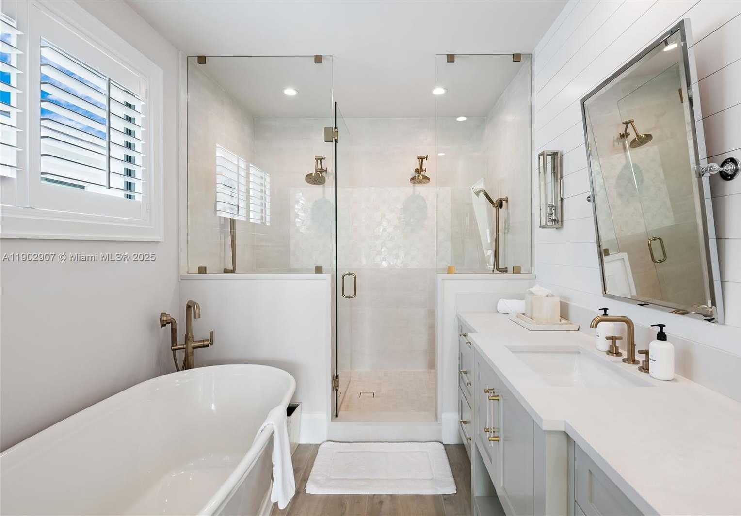 Small Image of 319 COCONUT ISLE DR, Fort Lauderdale Number 21