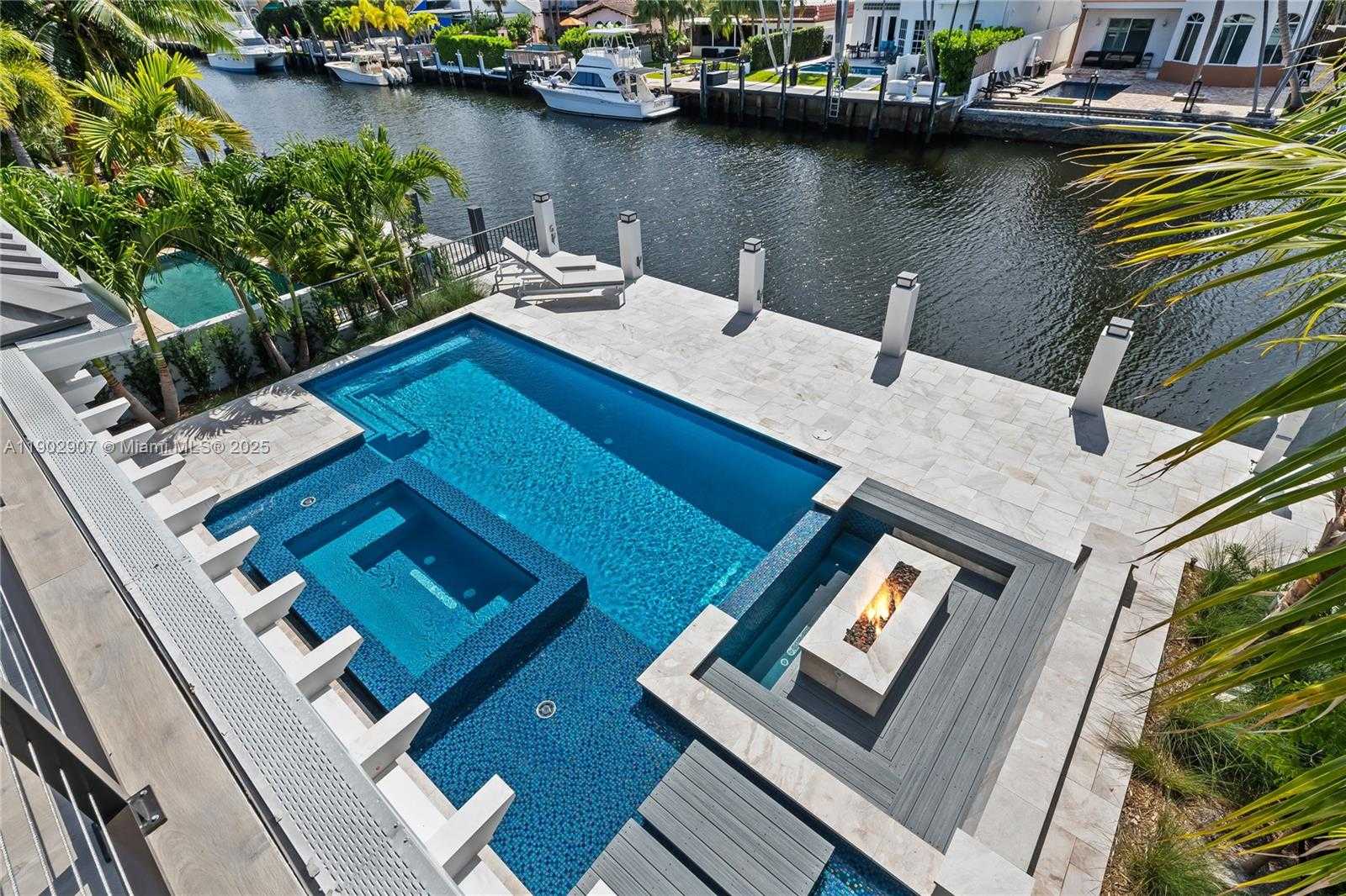 Small Image of 319 COCONUT ISLE DR, Fort Lauderdale Number 29