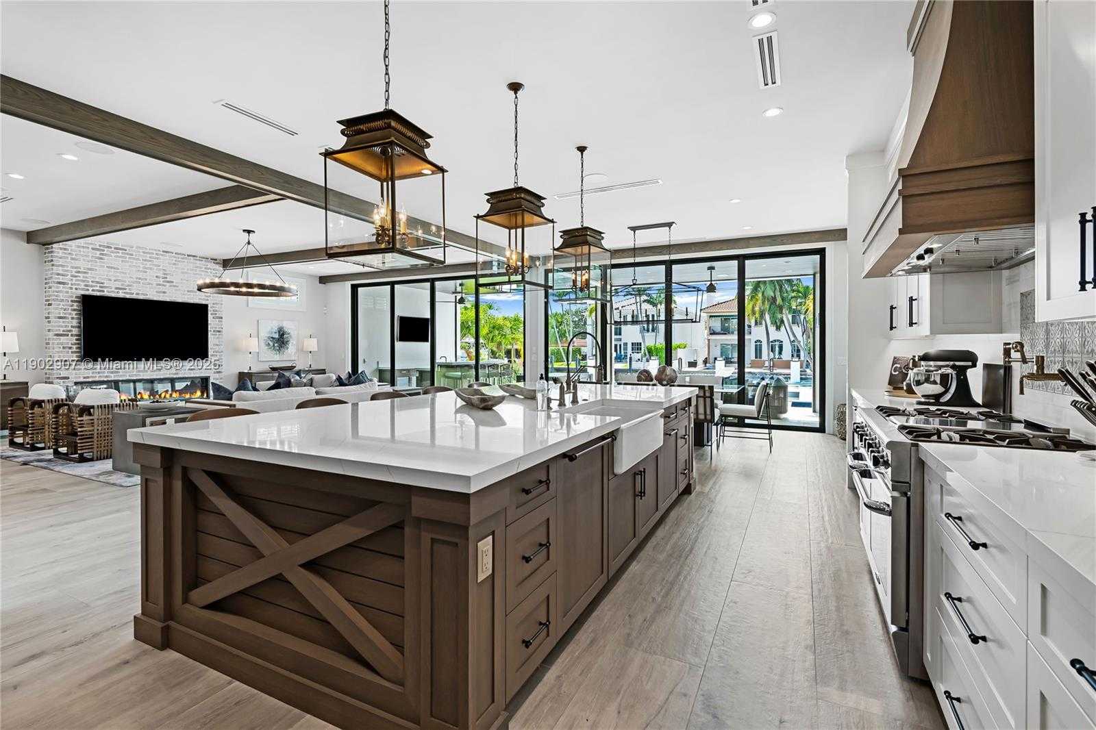 Small Image of 319 COCONUT ISLE DR, Fort Lauderdale Number 9