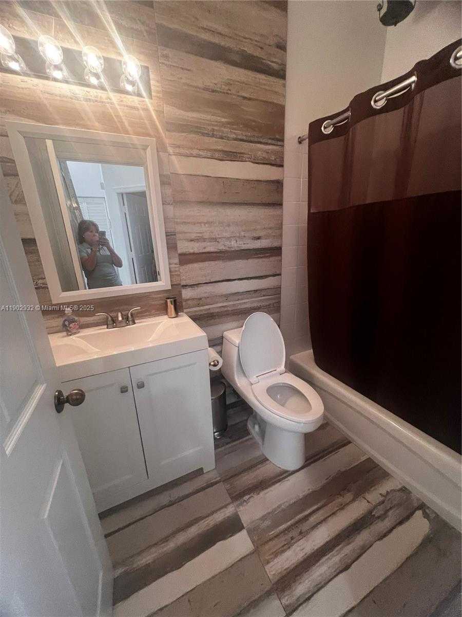 Small Image of Weston Number 19