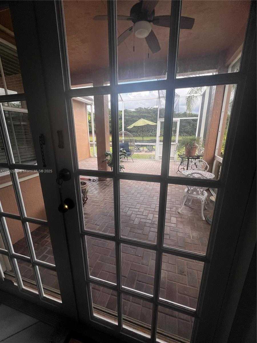 Small Image of Weston Number 9