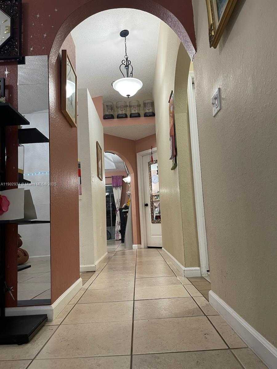 Small Image of 21316 SOUTH WEST 87TH PL, Cutler Bay Number 3