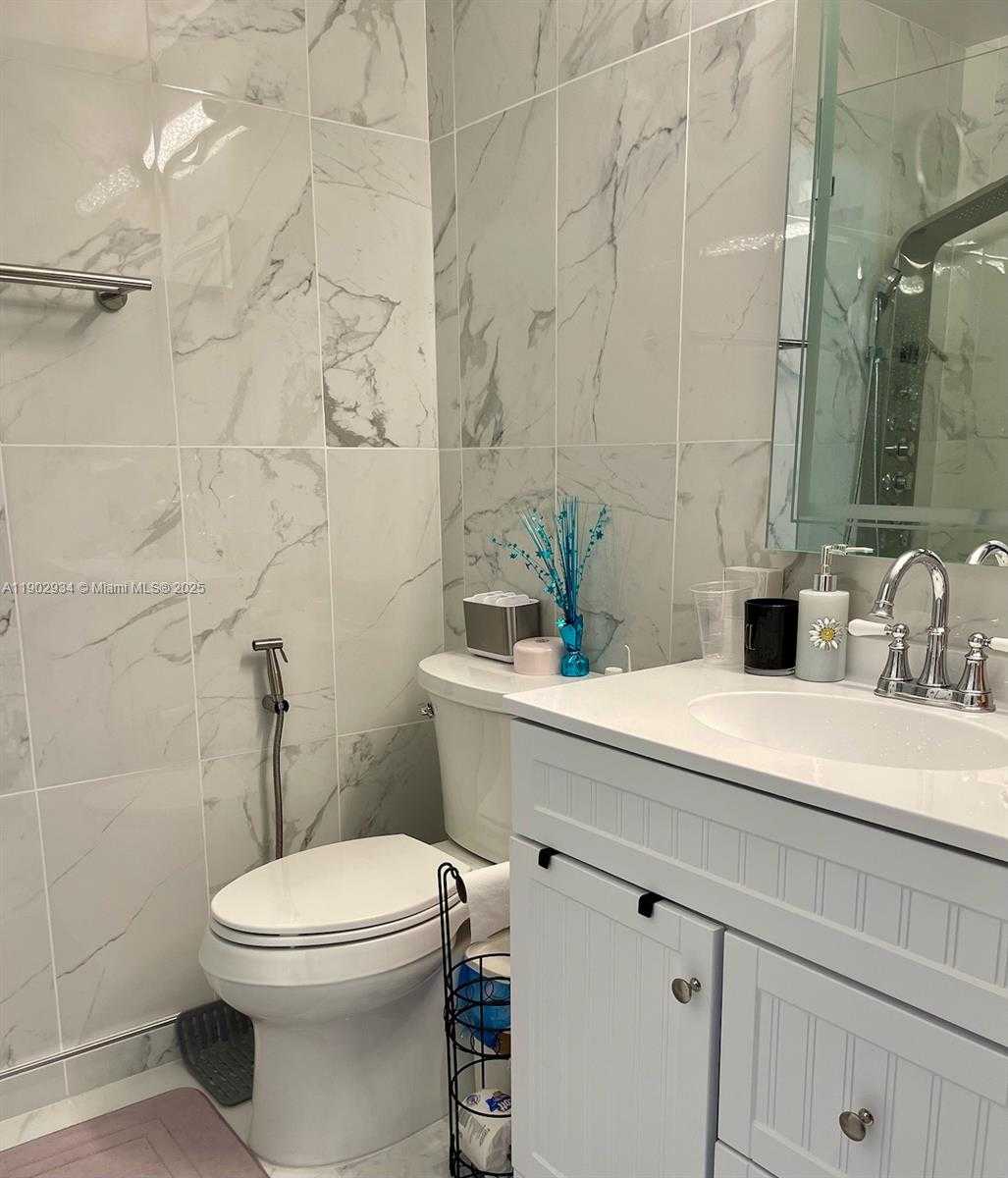 Small Image of 21316 SOUTH WEST 87TH PL, Cutler Bay Number 6