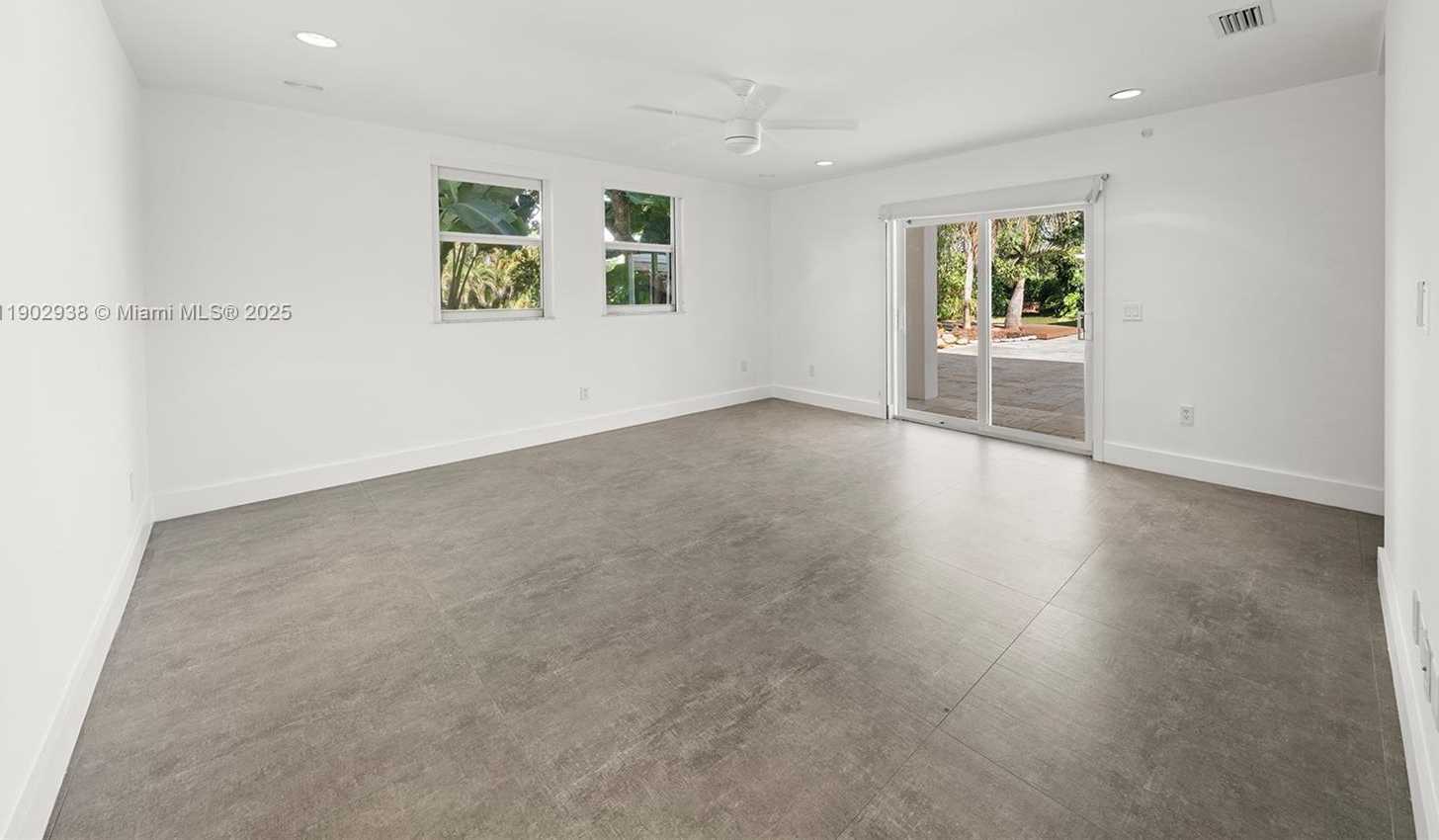 Small Image of 13150 SOUTH WEST 69TH AVE, Pinecrest Number 39