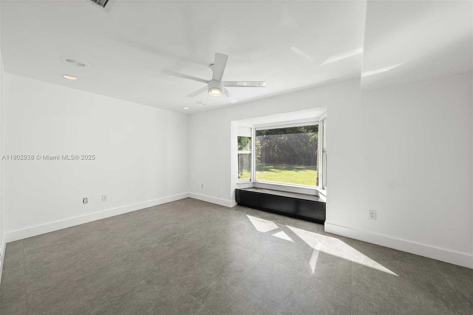 Small Image of 13150 SOUTH WEST 69TH AVE, Pinecrest Number 45