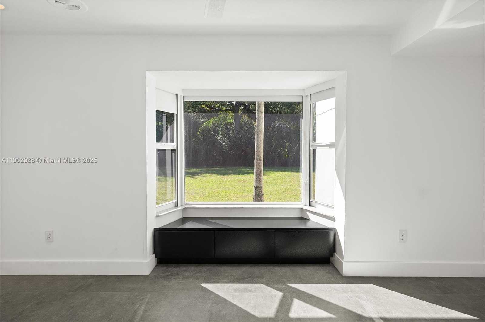 Small Image of 13150 SOUTH WEST 69TH AVE, Pinecrest Number 46