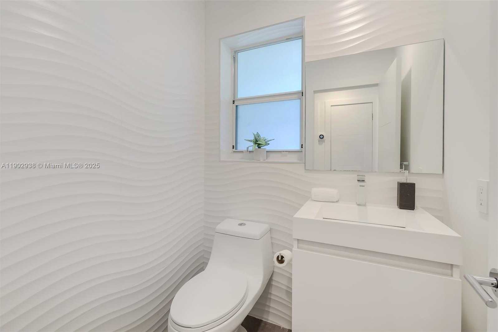 Small Image of 13150 SOUTH WEST 69TH AVE, Pinecrest Number 56