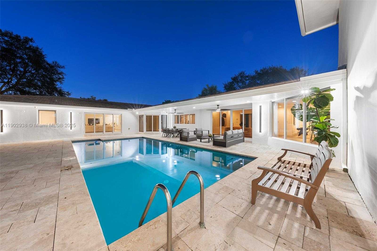 Small Image of 13150 SOUTH WEST 69TH AVE, Pinecrest Number 64