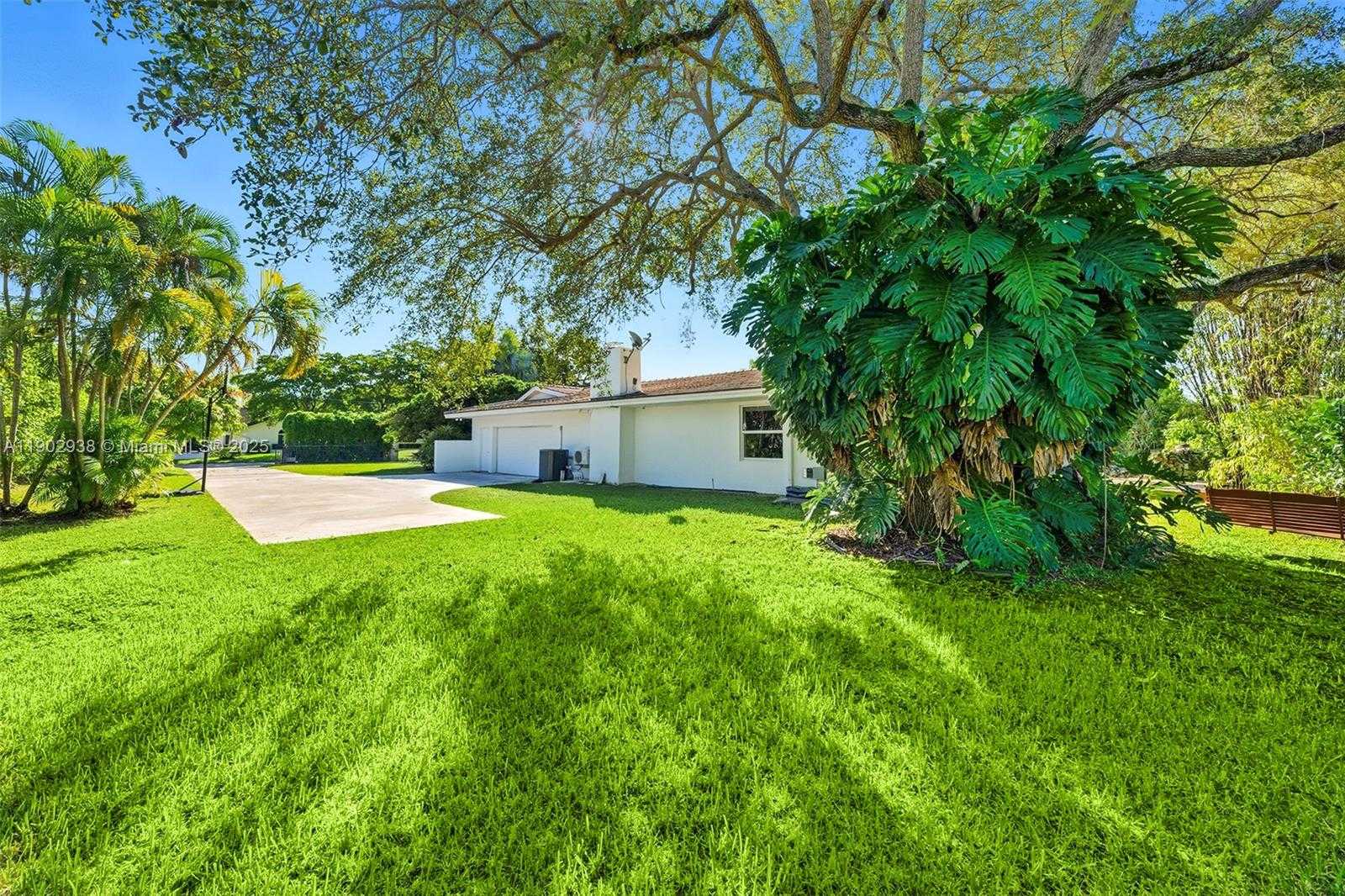 Small Image of 13150 SOUTH WEST 69TH AVE, Pinecrest Number 74