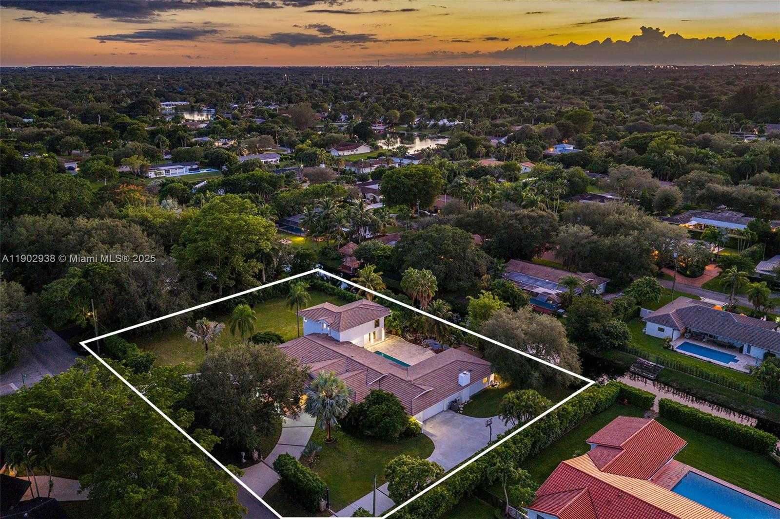 Small Image of 13150 SOUTH WEST 69TH AVE, Pinecrest Number 86