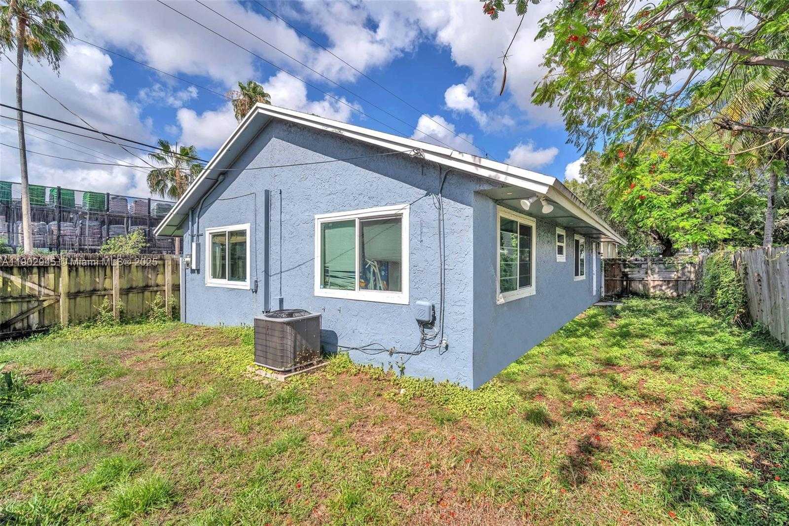 Small Image of 515 NORTH EAST 11TH ST, Fort Lauderdale Number 2