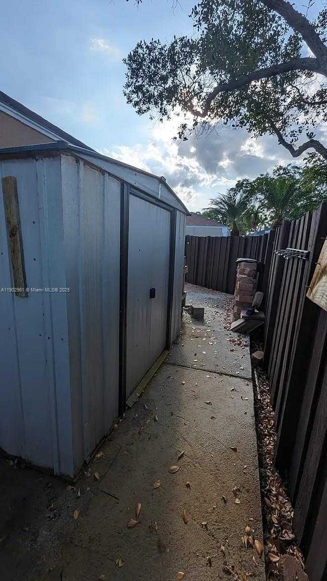 Small Image of 9755 SOUTH WEST 222ND TER, Cutler Bay Number 21