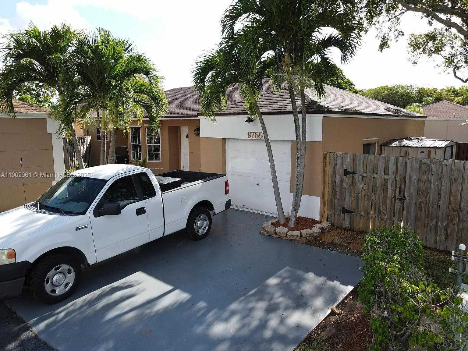 Small Image of 9755 SOUTH WEST 222ND TER, Cutler Bay Number 22