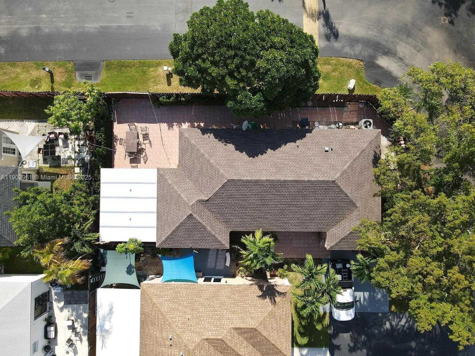 Small Image of 9755 SOUTH WEST 222ND TER, Cutler Bay Number 24