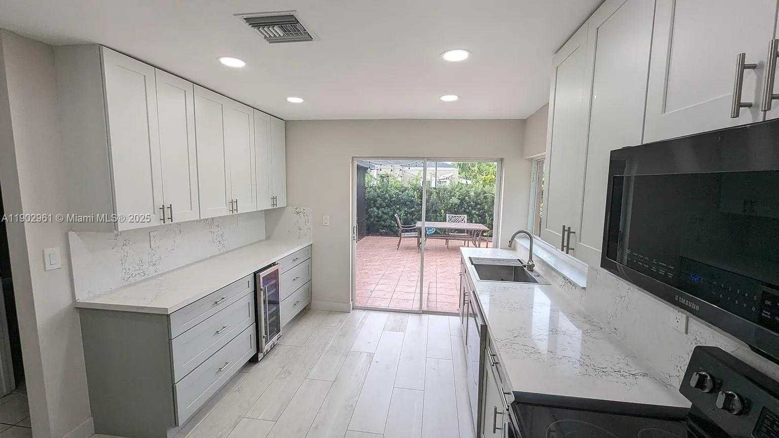 Small Image of 9755 SOUTH WEST 222ND TER, Cutler Bay Number 3