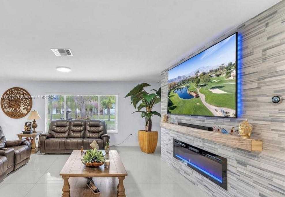 Small Image of 16891 SOUTH WEST 277TH ST, Homestead Number 10