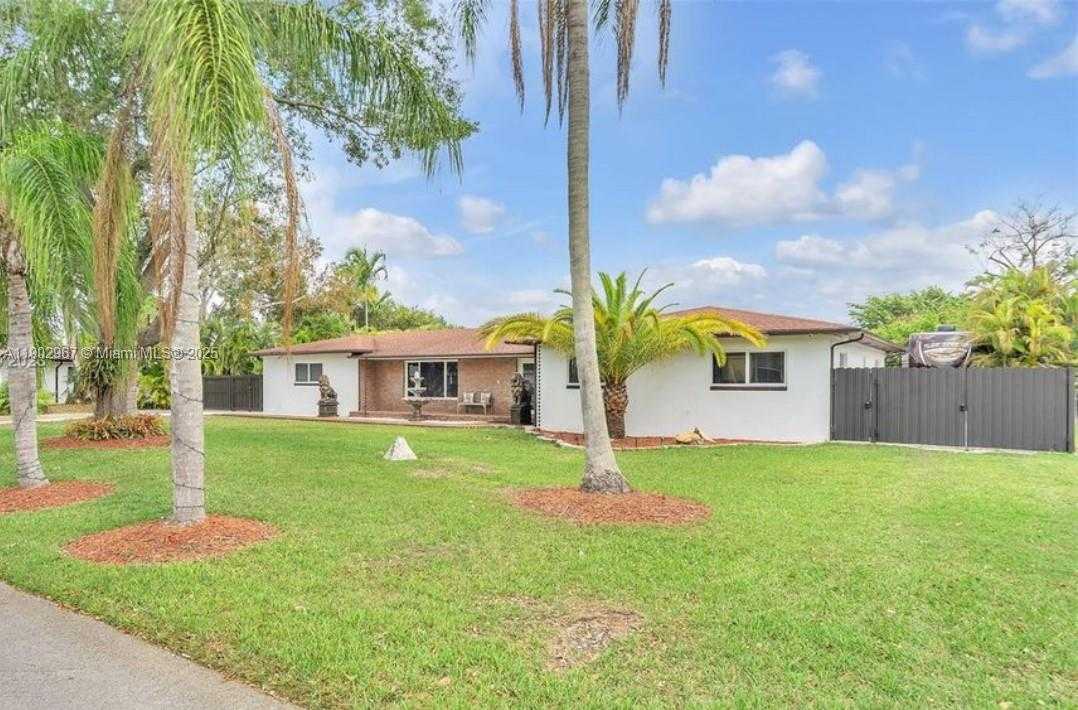 Small Image of 16891 SOUTH WEST 277TH ST, Homestead Number 3