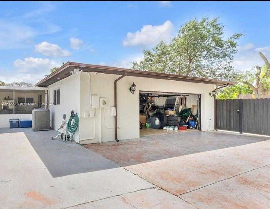 Small Image of 16891 SOUTH WEST 277TH ST, Homestead Number 47