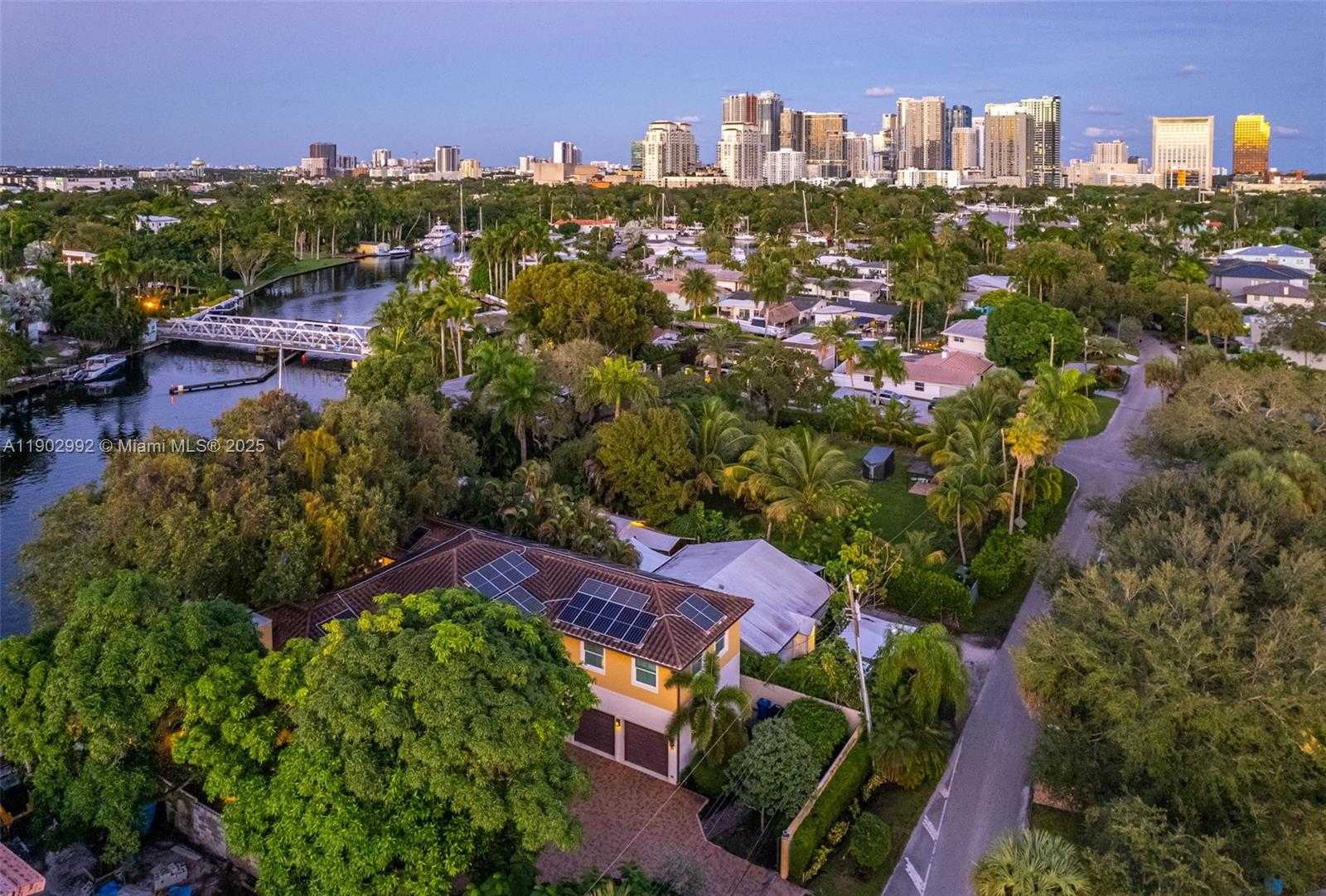 Small Image of 1115 SOUTH WEST 5TH PL, Fort Lauderdale Number 49