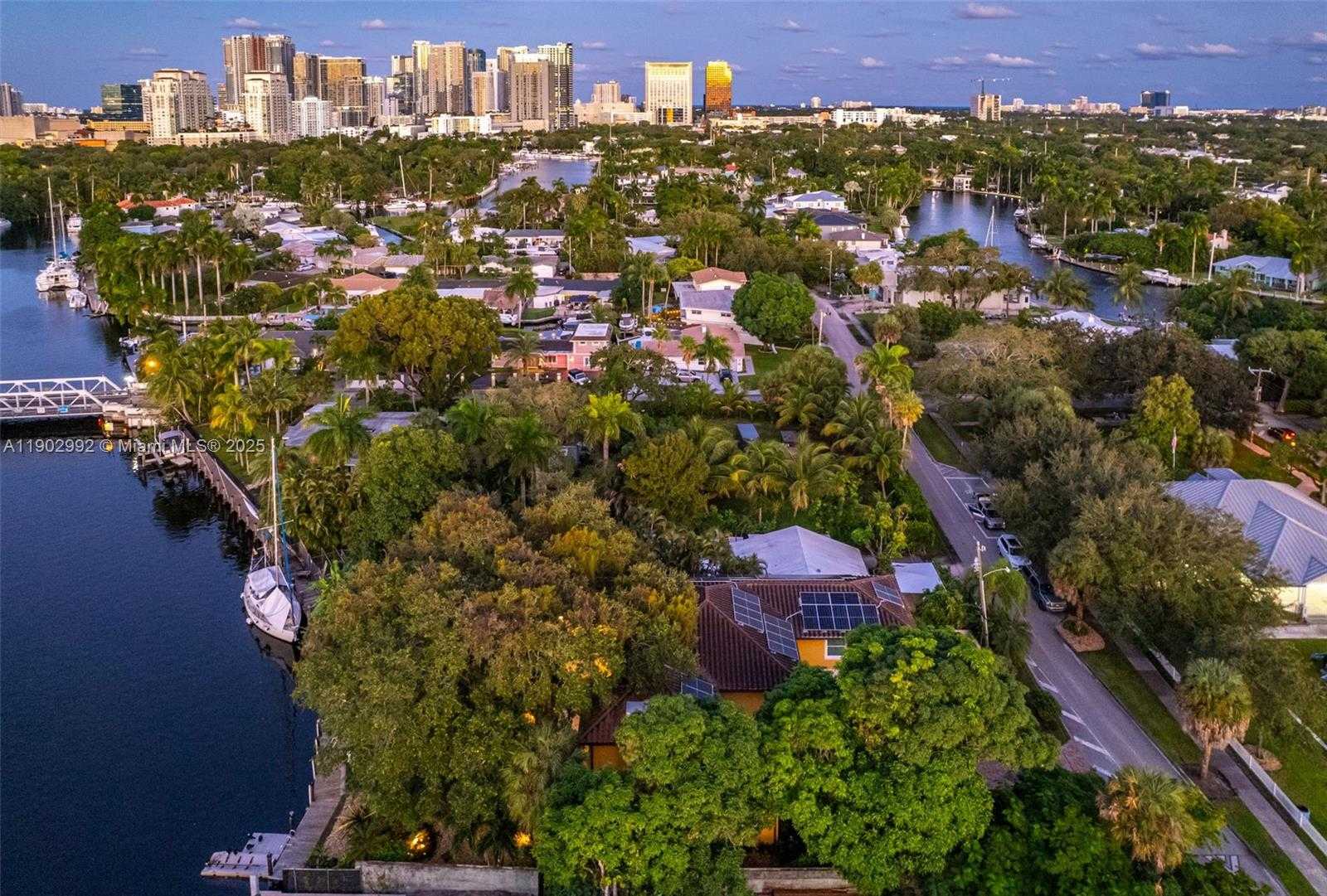 Small Image of 1115 SOUTH WEST 5TH PL, Fort Lauderdale Number 50