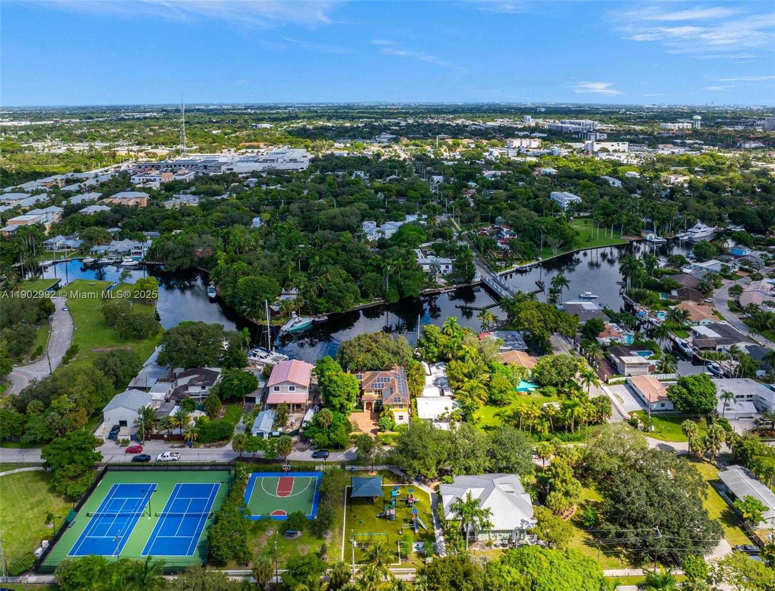 Small Image of 1115 SOUTH WEST 5TH PL, Fort Lauderdale Number 53