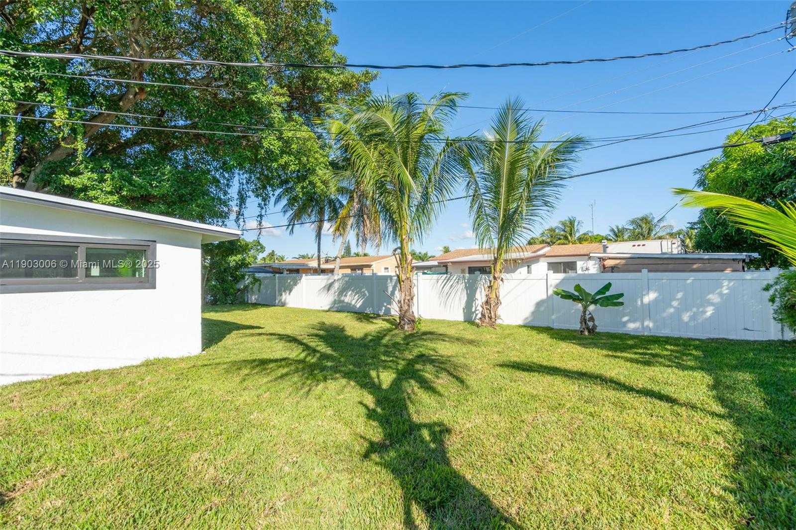 Small Image of 1021 NORTH WEST 195TH ST, Miami Gardens Number 26