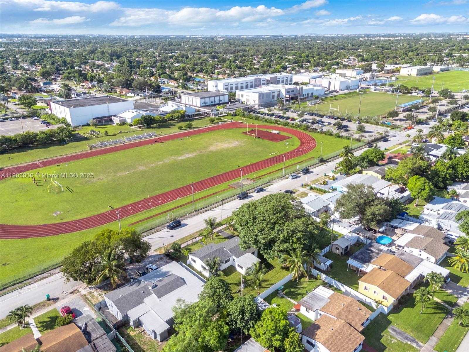 Small Image of 1021 NORTH WEST 195TH ST, Miami Gardens Number 34