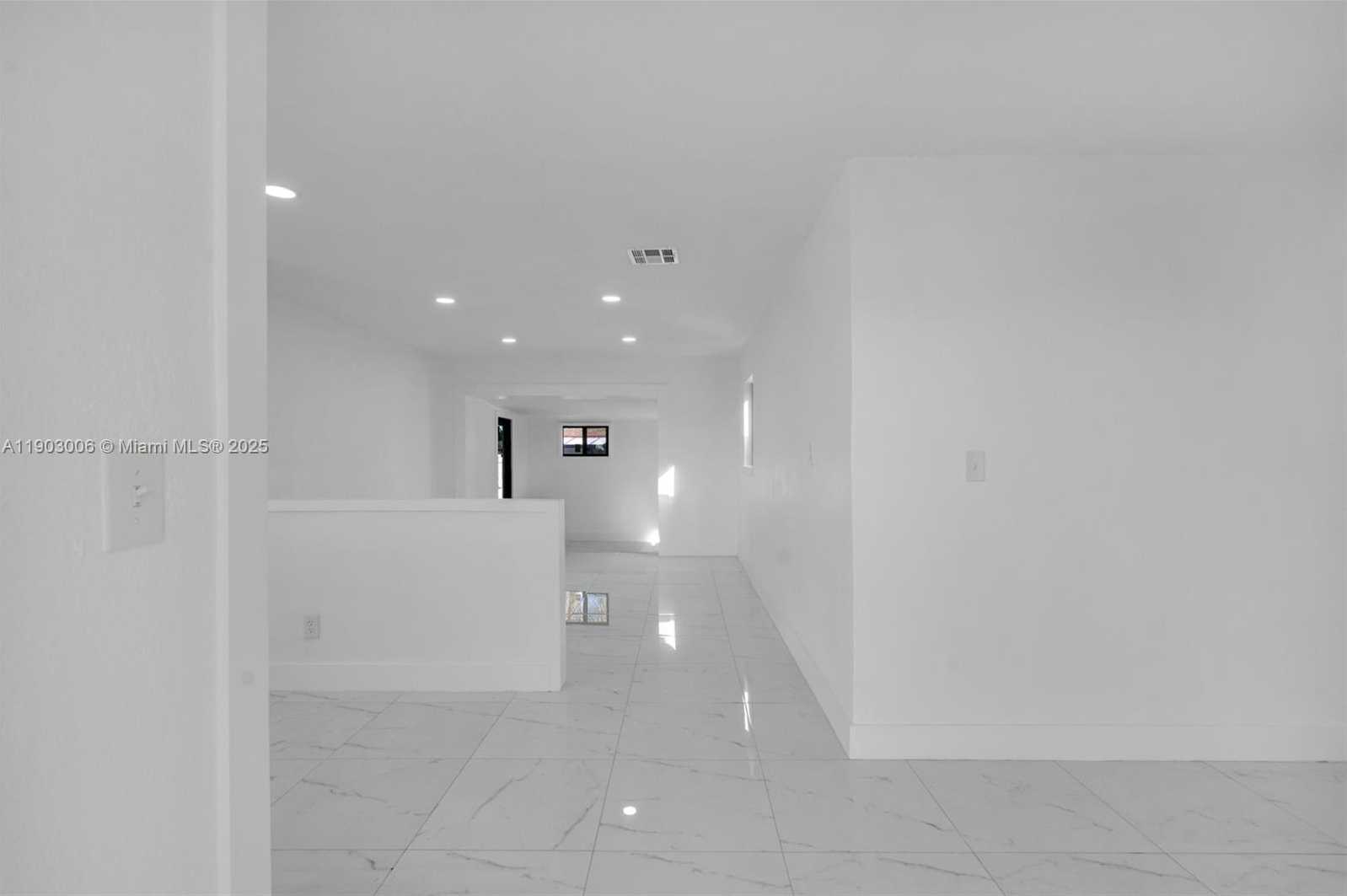 Small Image of 1021 NORTH WEST 195TH ST, Miami Gardens Number 4