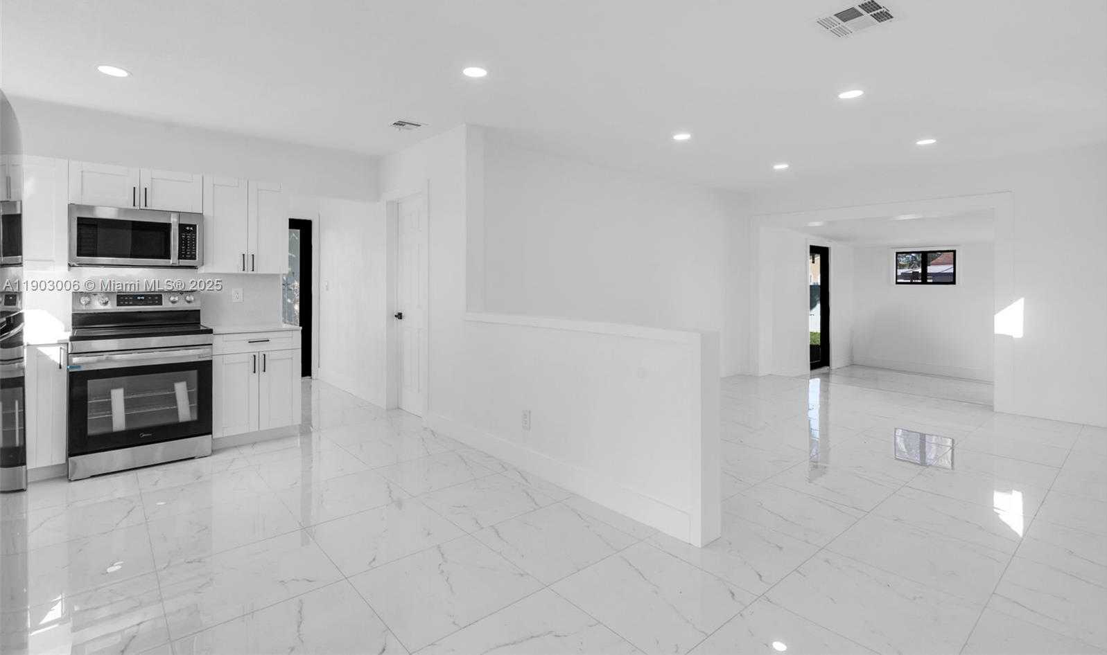 Small Image of 1021 NORTH WEST 195TH ST, Miami Gardens Number 5