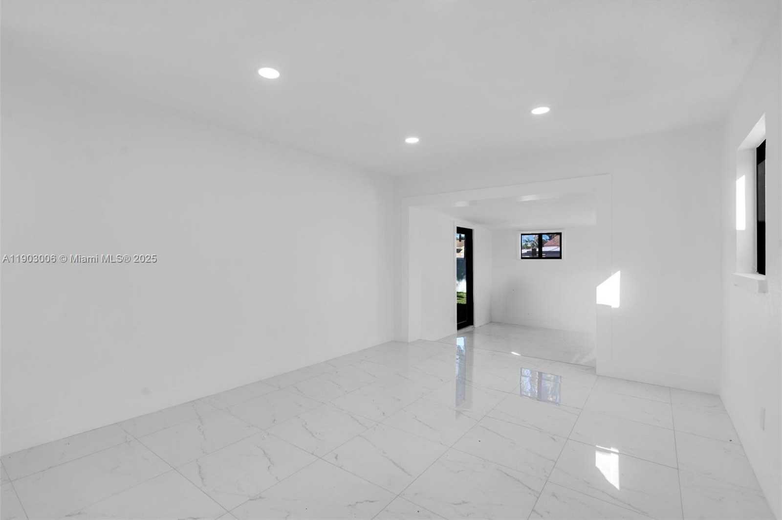 Small Image of 1021 NORTH WEST 195TH ST, Miami Gardens Number 6