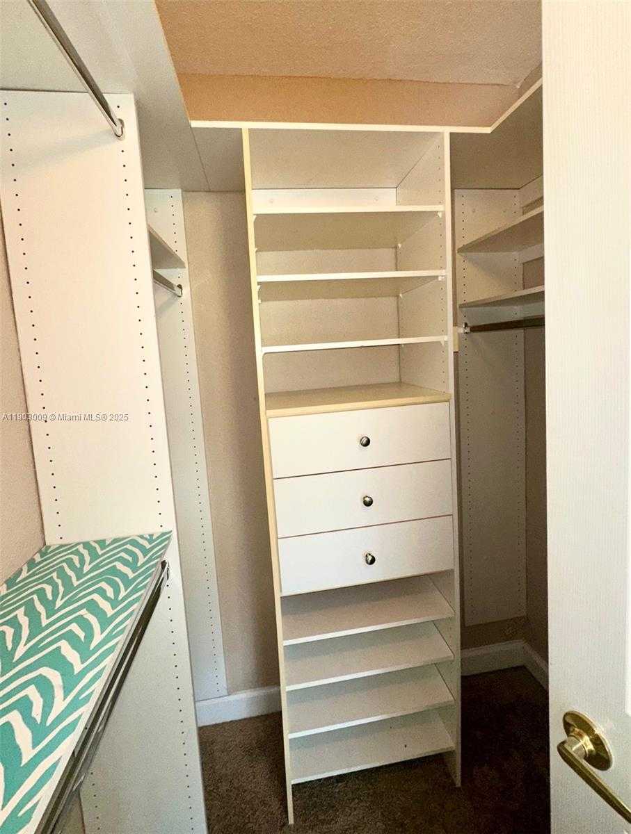 Small Image of 924 SOUTH EAST 2ND ST #9, Fort Lauderdale Number 12