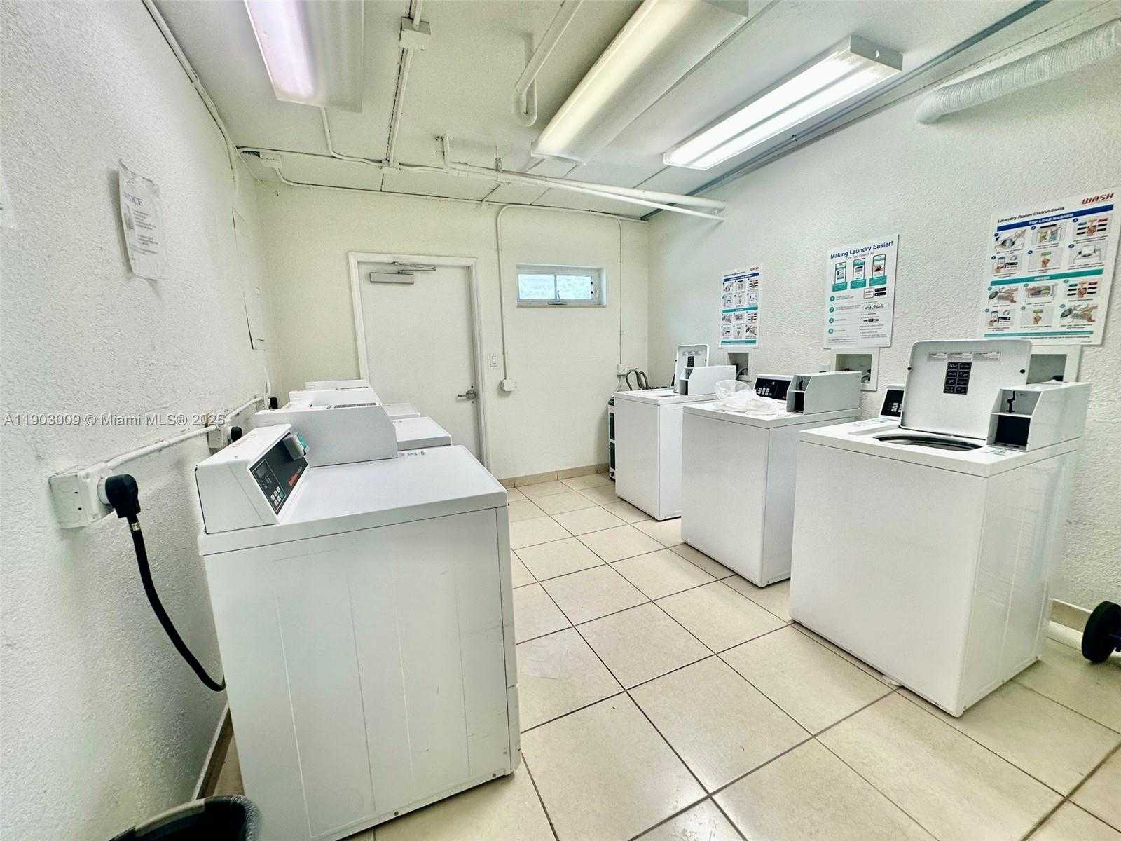 Small Image of 924 SOUTH EAST 2ND ST #9, Fort Lauderdale Number 15