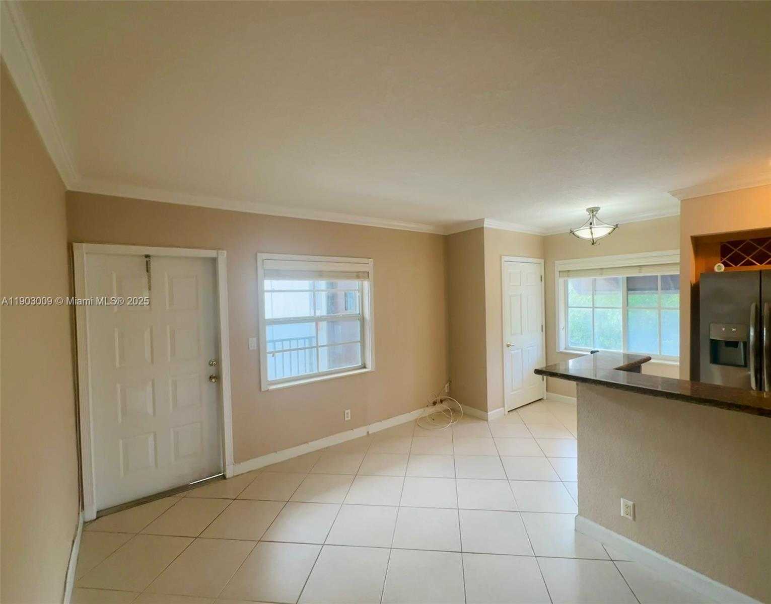 Small Image of 924 SOUTH EAST 2ND ST #9, Fort Lauderdale Number 4