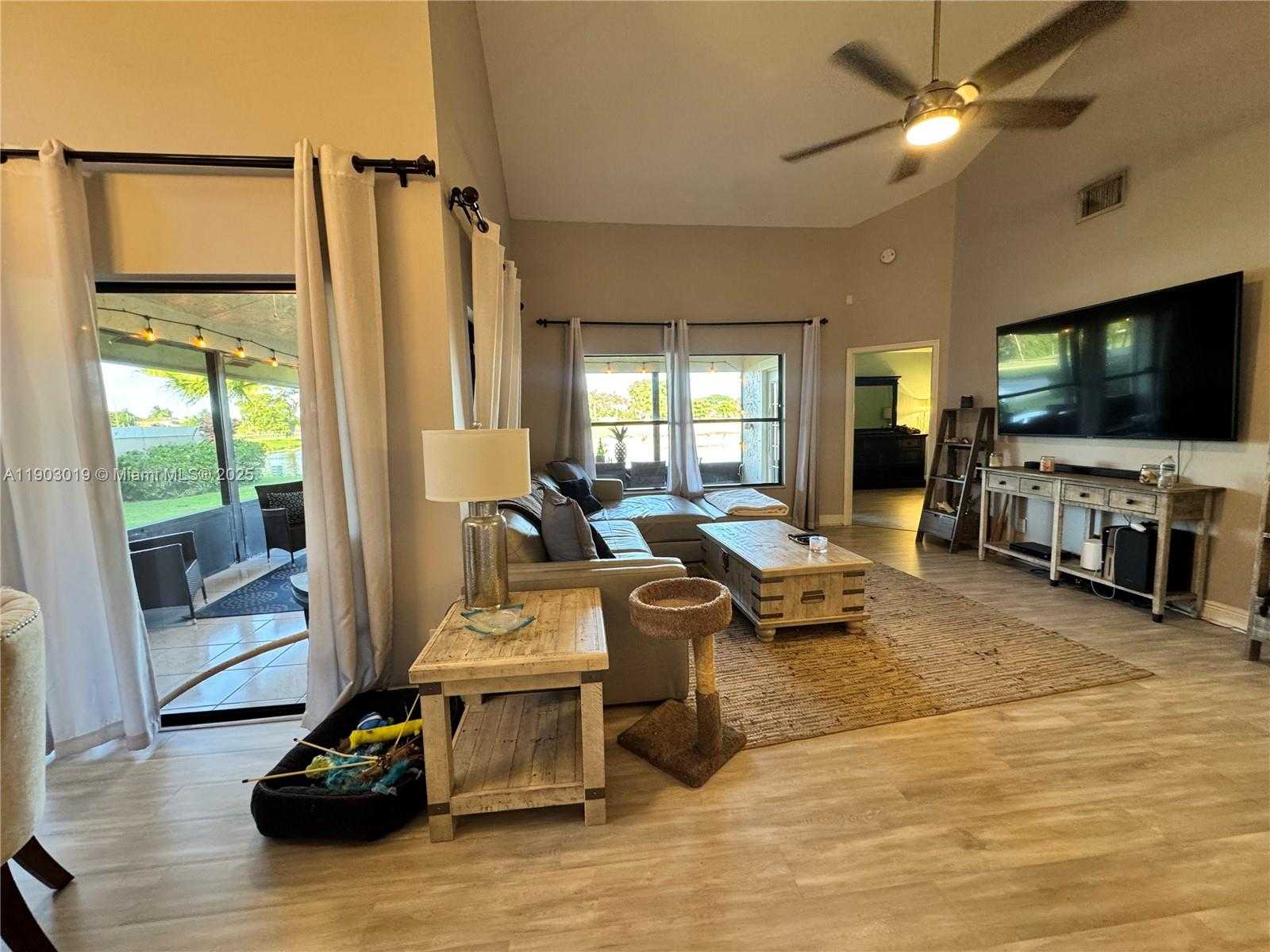 Small Image of 6796 BITTERBUSH PL, Boynton Beach Number 4