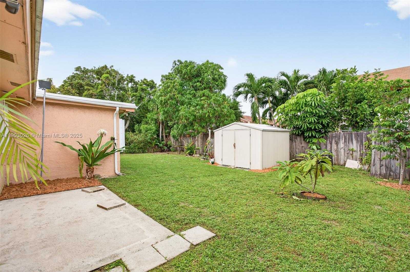 Small Image of 171 SOUTH WEST 79TH AVE, Margate Number 37