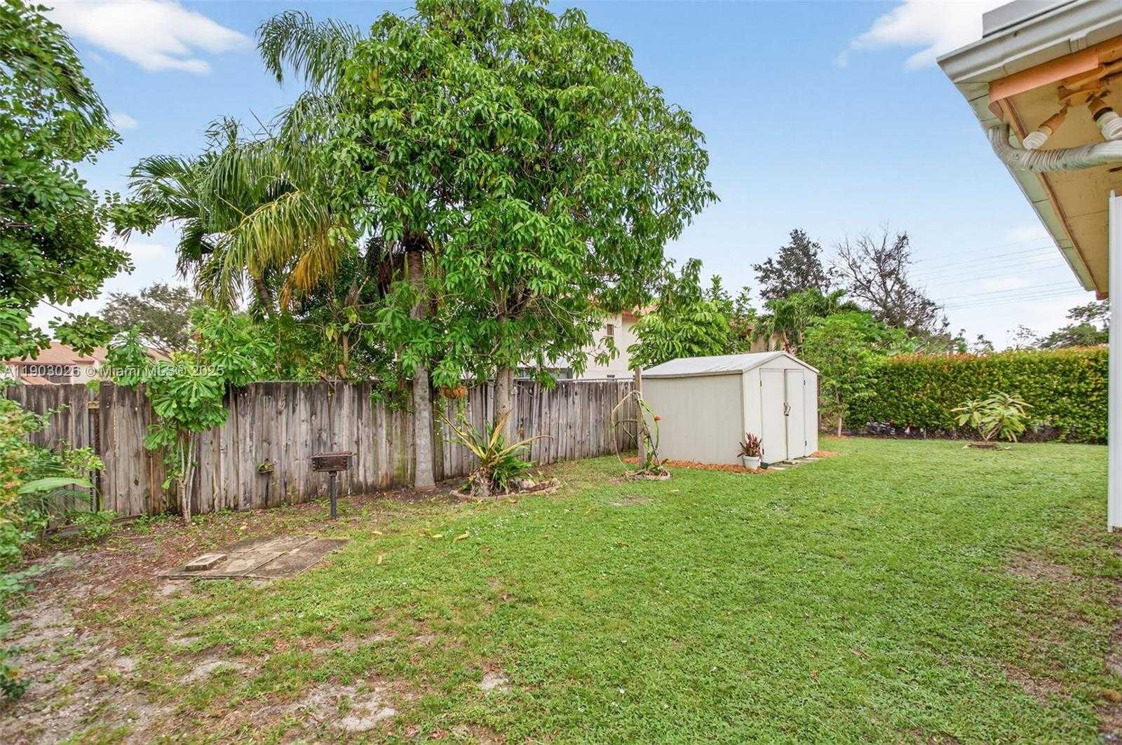 Small Image of 171 SOUTH WEST 79TH AVE, Margate Number 38